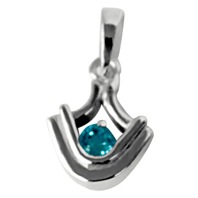 Blue Topaz set in 925 Sterling Silver Pendant with 18 IN Chain (SDP341)