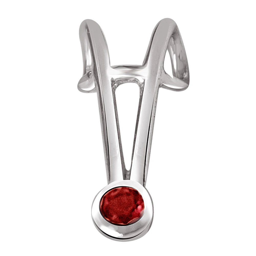 Red Garnet & Sterling Silver Pendant with 18 IN Chain (SDP377)