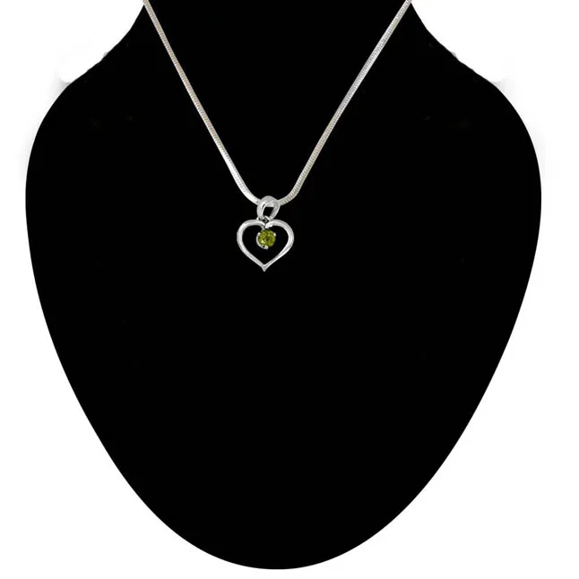 Princess of My World Heart Shaped Green Peridot & 925 Sterling Silver Pendant with 18 IN Chain (SDP411)