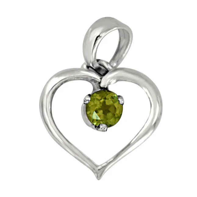 Princess of My World Heart Shaped Green Peridot & 925 Sterling Silver Pendant with 18 IN Chain (SDP411)