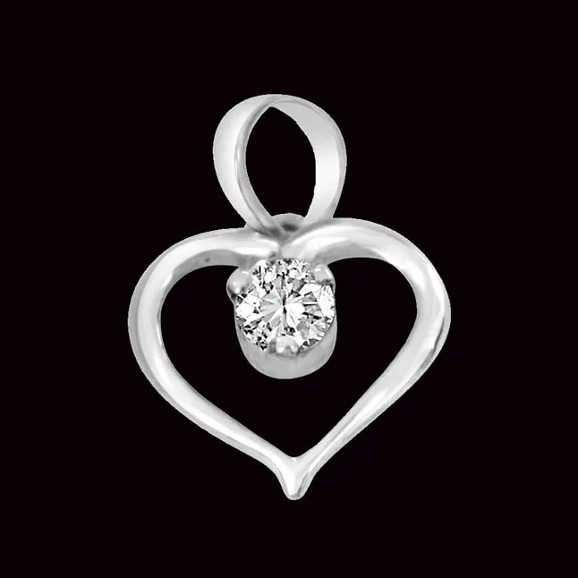 Priceless Treasure Heart Shaped White Topaz & 925 Sterling Silver Pendant with 18 IN Chain (SDP412)