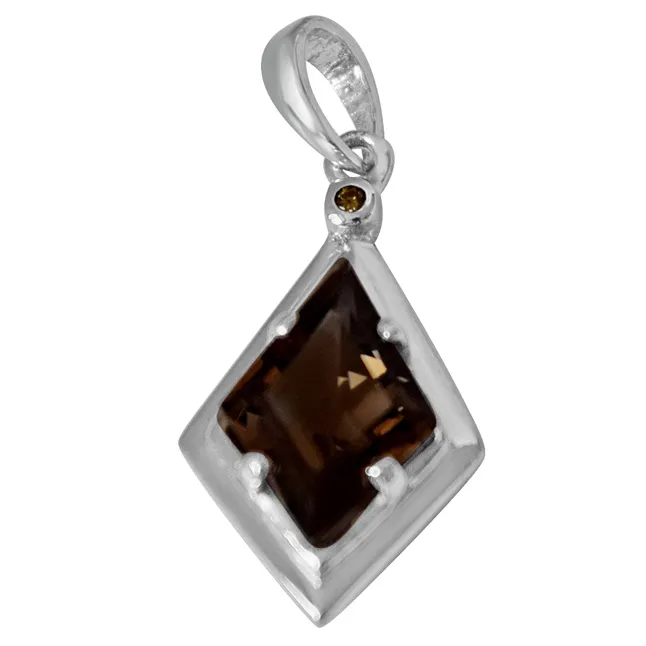 Kite Shaped 2.91 cts Smoky Topaz & Real Diamond 925 Silver Pendant with 18 IN Chain (SDP431)