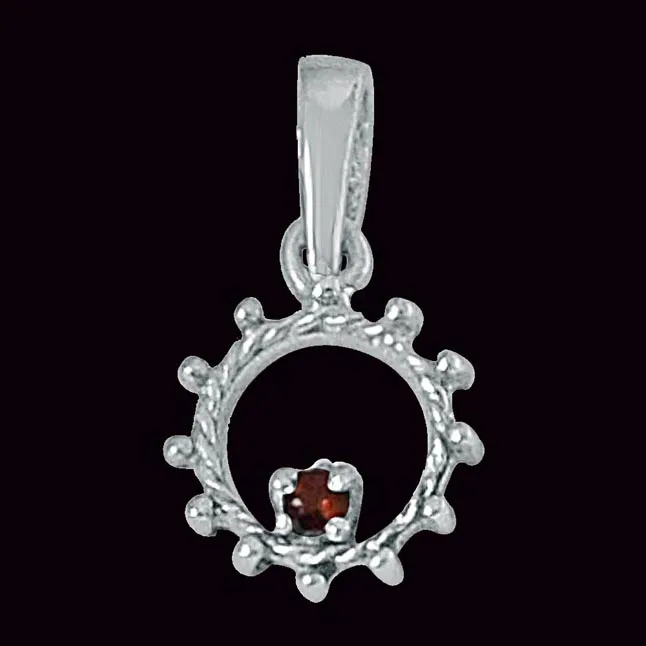 Round Shaped Red Garnet and 925 Sterling Silver Pendant with 18 IN Chain (SDP448)