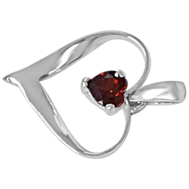 Heart Shaped Bright Red Garnet & 925 Sterling Silver Pendant with 18 IN Chain (SDP467)