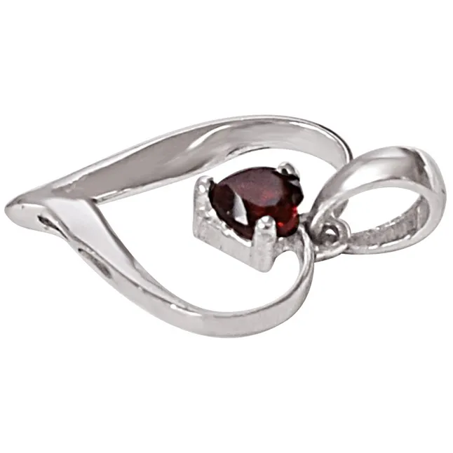 Heart Shaped Bright Red Garnet & 925 Sterling Silver Pendant with 18 IN Chain (SDP467)