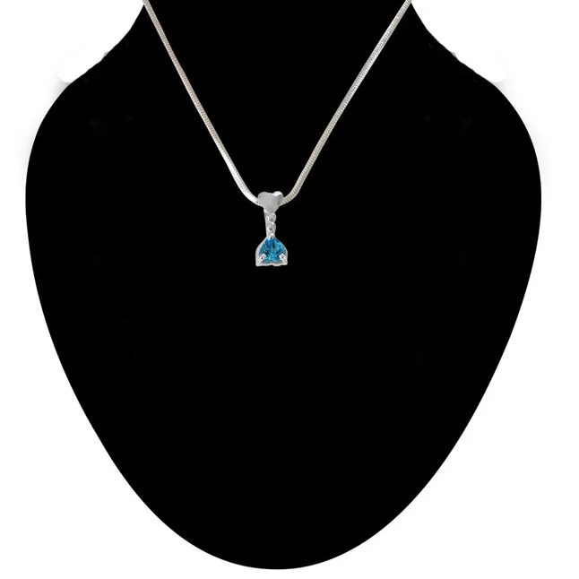 Heart Shaped Blue Topaz in 925 Sterling Silver Pedant with 18 IN Chain (SDP500)