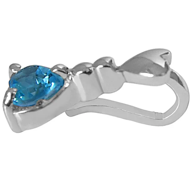 Heart Shaped Blue Topaz in 925 Sterling Silver Pedant with 18 IN Chain (SDP500)