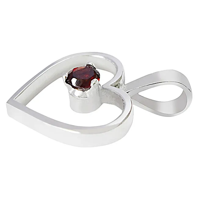 Heart Shaped Red Round Garnet in 925 Sterling Silver Pendant with 18 IN Chain (SDP503)