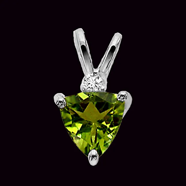 Green Admirer - Green Peridot & Sterling Silver Pendant with 18 IN Chain (SDP55)