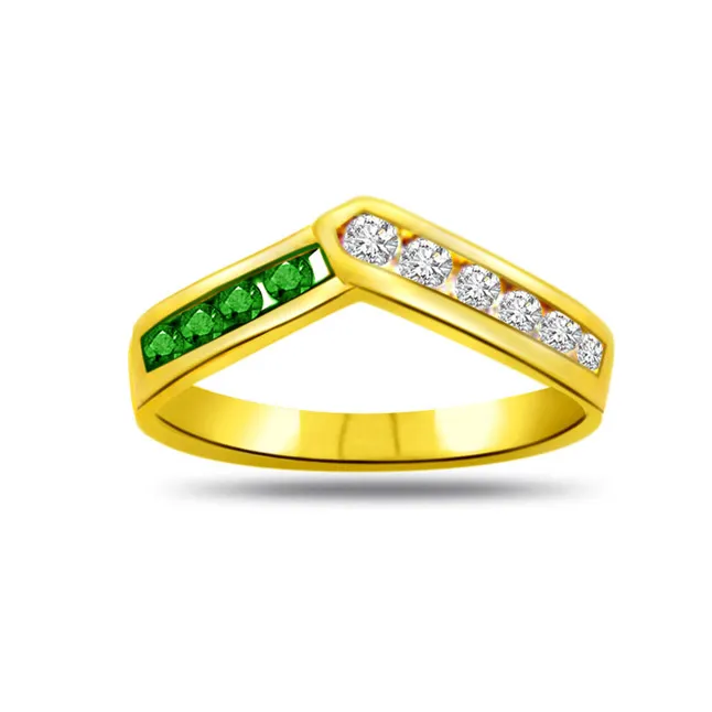 Victory Conch Classic Diamond & Emerald Ring (SDR1068)