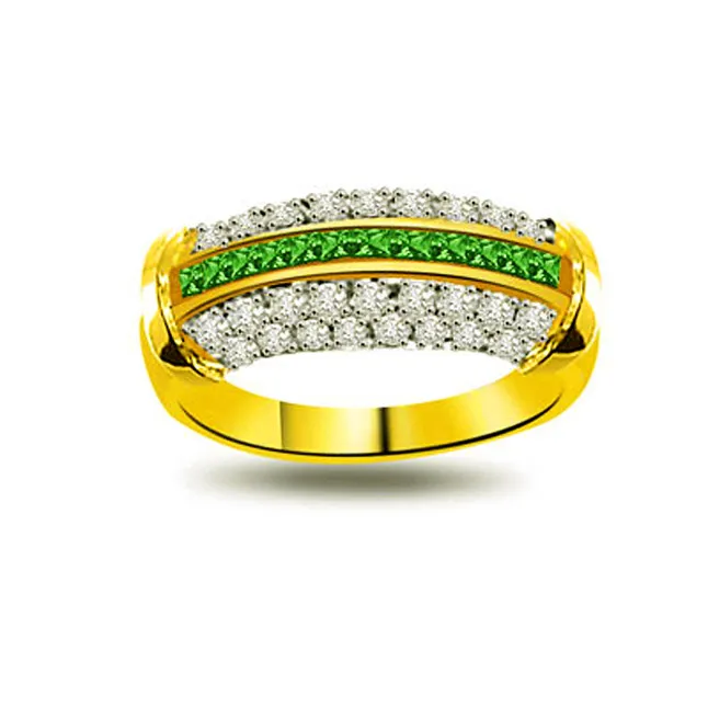 Emerald Diva 0.40cts Diamond & Emerald Gold Ring (SDR1078)