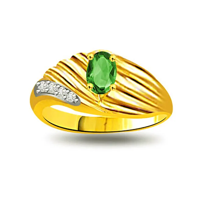 Dainty Delights Elegant Diamond & Emerald Ring (SDR1082)