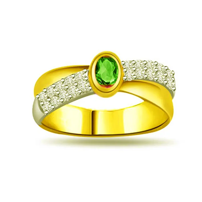 Emerald Sparkle 0.20 ct Diamond & Emerlad Ring