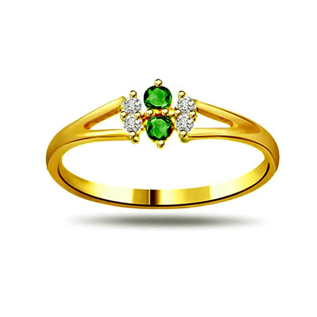 Glittering Greenery Trendy Diamond & Emerald Ring (SDR1099)