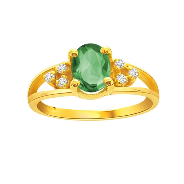 Kiss n Tell - Real Diamond & Emerald Ring (SDR129)