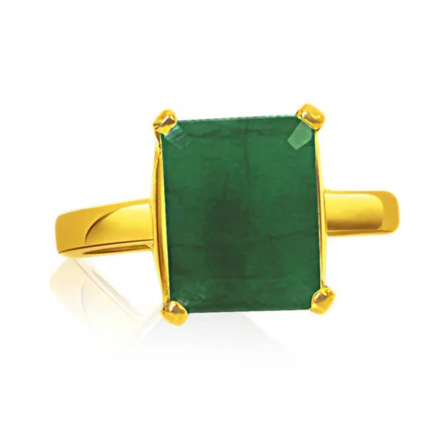 Glistening Emerald Elegance -Solitaire rings