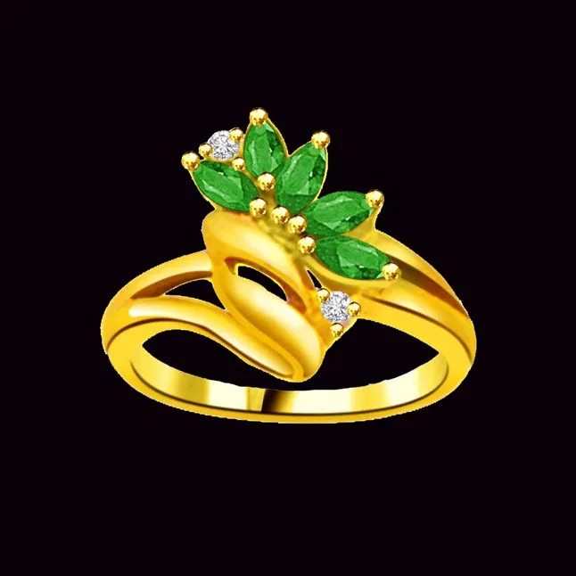 Endless Beauty 0.04cts Diamond & Emerald Gold Ring (SDR1057)