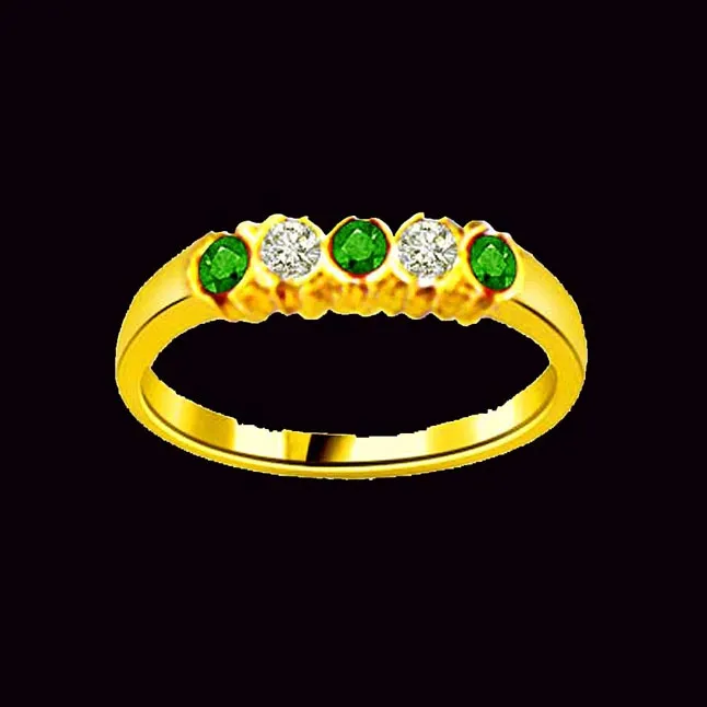 Love Ribbon Classic Diamond & Emerald Ring (SDR1064)