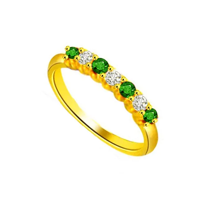 Elegant Envy Real Diamond & Emerald Ring (SDR1066)