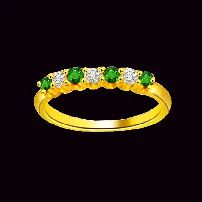 Elegant Envy Real Diamond & Emerald Ring (SDR1066)