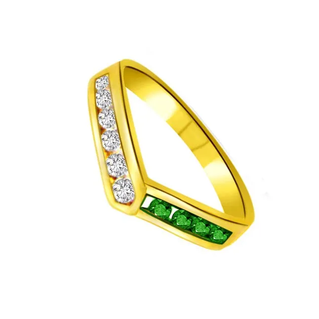 Victory Conch Classic Diamond & Emerald Ring (SDR1068)