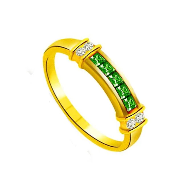 Green Swing Elegant Diamond & Emerald Ring (SDR1073)