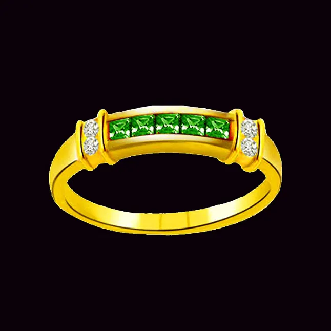 Green Swing Elegant Diamond & Emerald Ring (SDR1073)