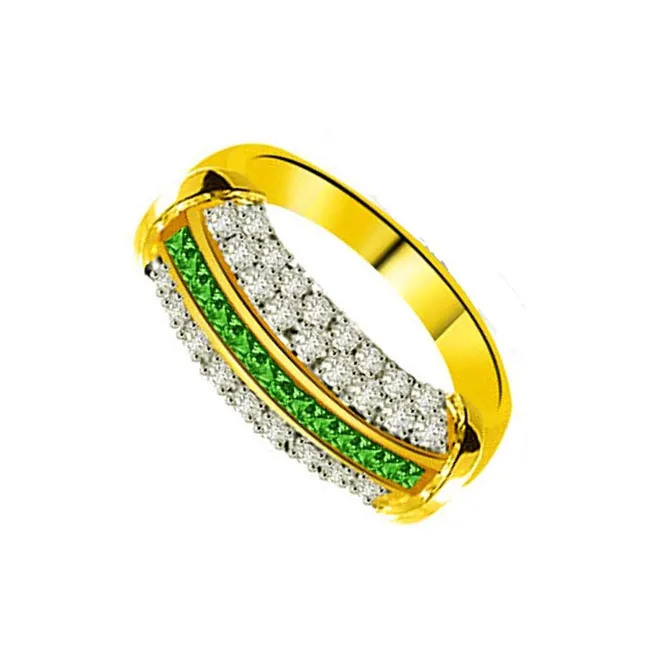 Emerald Diva 0.40cts Diamond & Emerald Gold Ring (SDR1078)