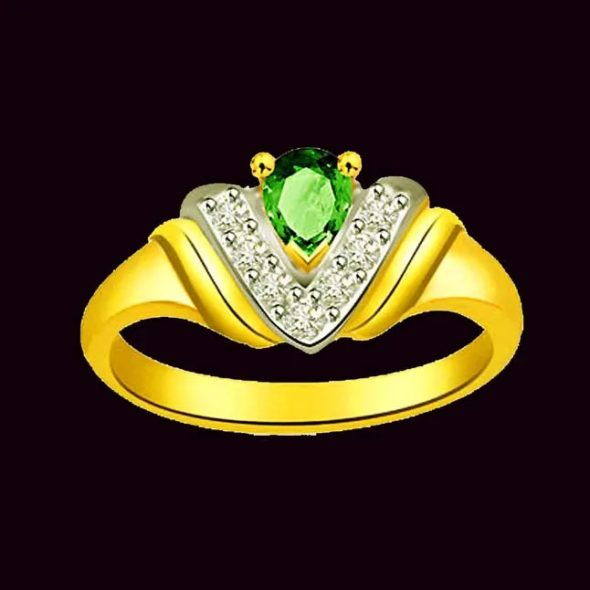 Charming Cross Stud 0.28cts Diamond & Emerald Gold Ring (SDR1080)