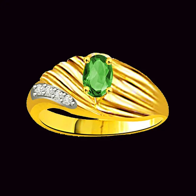 Dainty Delights Elegant Diamond & Emerald Ring (SDR1082)