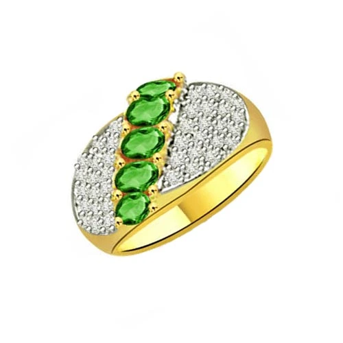 Sparkling Nature 0.40cts Diamond & Emerald Gold Ring (SDR1089)