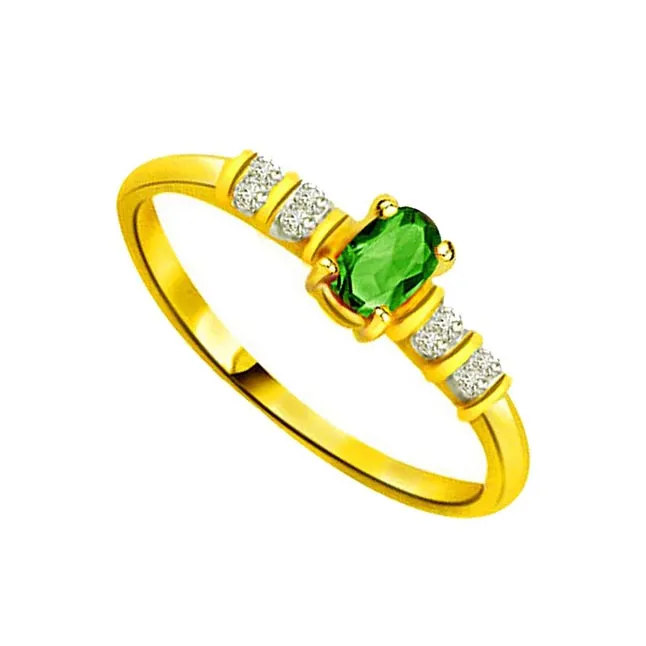 Dreamy Delight Round Real Diamond & Emerald Gold Ring (SDR1105)