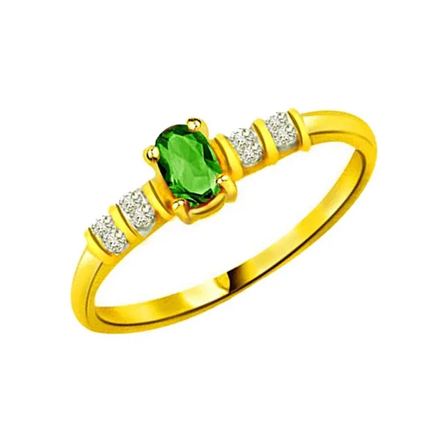 Dreamy Delight Round Real Diamond & Emerald Gold Ring (SDR1105)