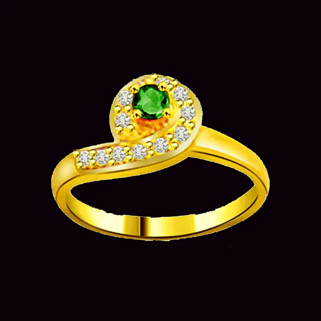 Drop of Passion 0.16cts Real Diamond & Emerald Ring (SDR1113)