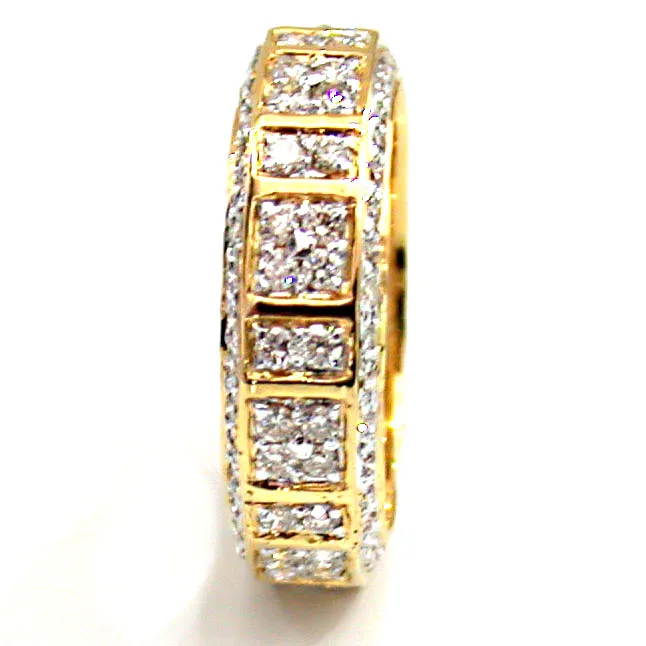 Your Majesty Real Diamond Ring in 18kt Yellow Gold (SDR112)