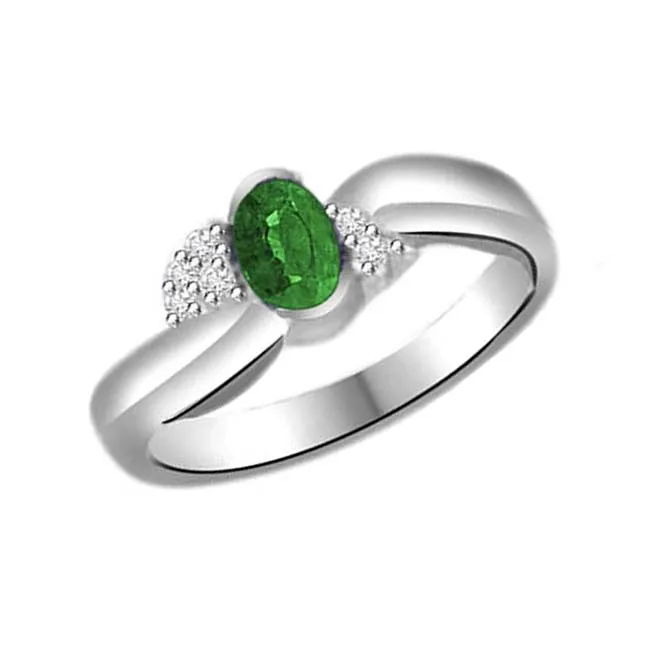 Star Splash 0.18cts Real Diamond & Green Emerald Gold Ring (SDR1155)