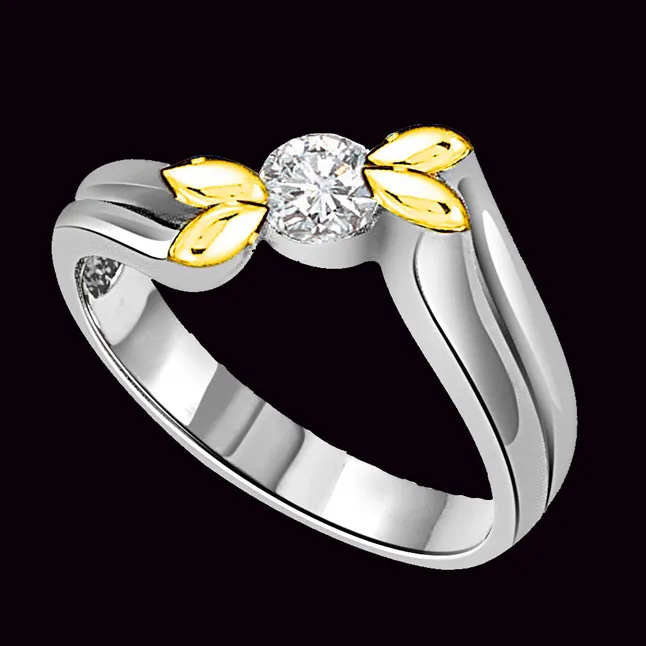 Four Leaves & Solitaire Real Diamond Two Tone 18kt Ring (SDR1624)