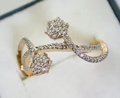Twisted Love B 0.71 ct Classic Diamond rings