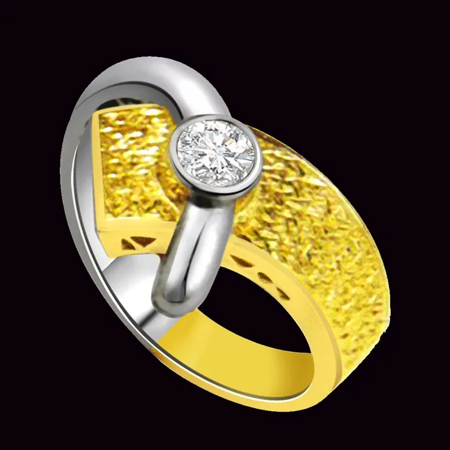 0.10ct Diamond Classic Solitaire Two Tone 18kt Gold rings