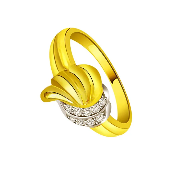 Trendy Real Diamond 18kt Gold Ring (SDR696)