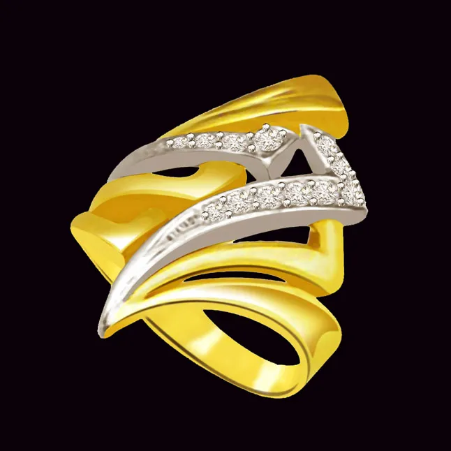 Classic Real Diamond 18kt Gold Ring (SDR698)