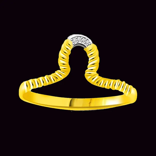 3 Real Diamond 18kt Gold Ring (SDR745)