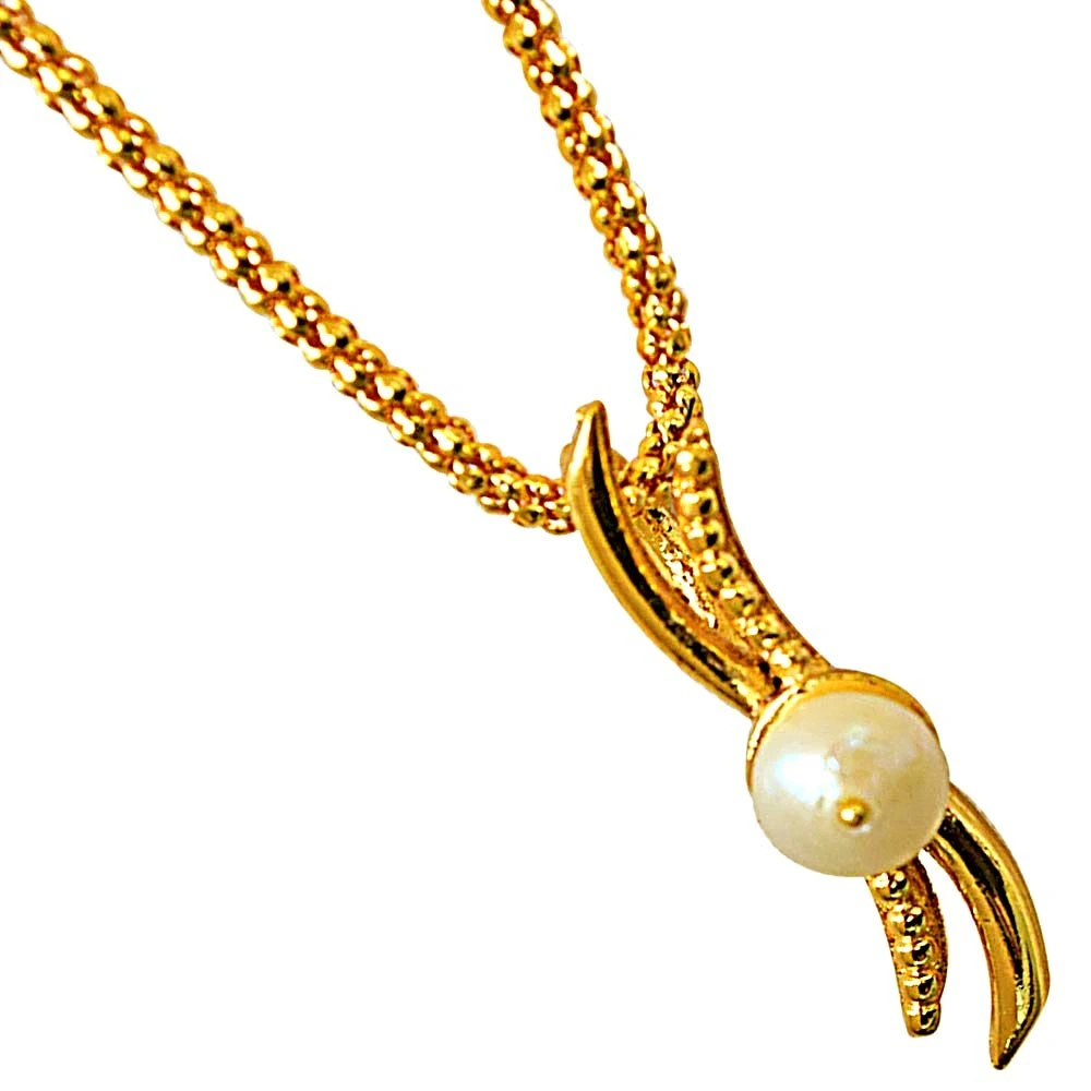 White Real Freshwater Pearl Gold Plated pendant & 22 IN Chain (SDS247)