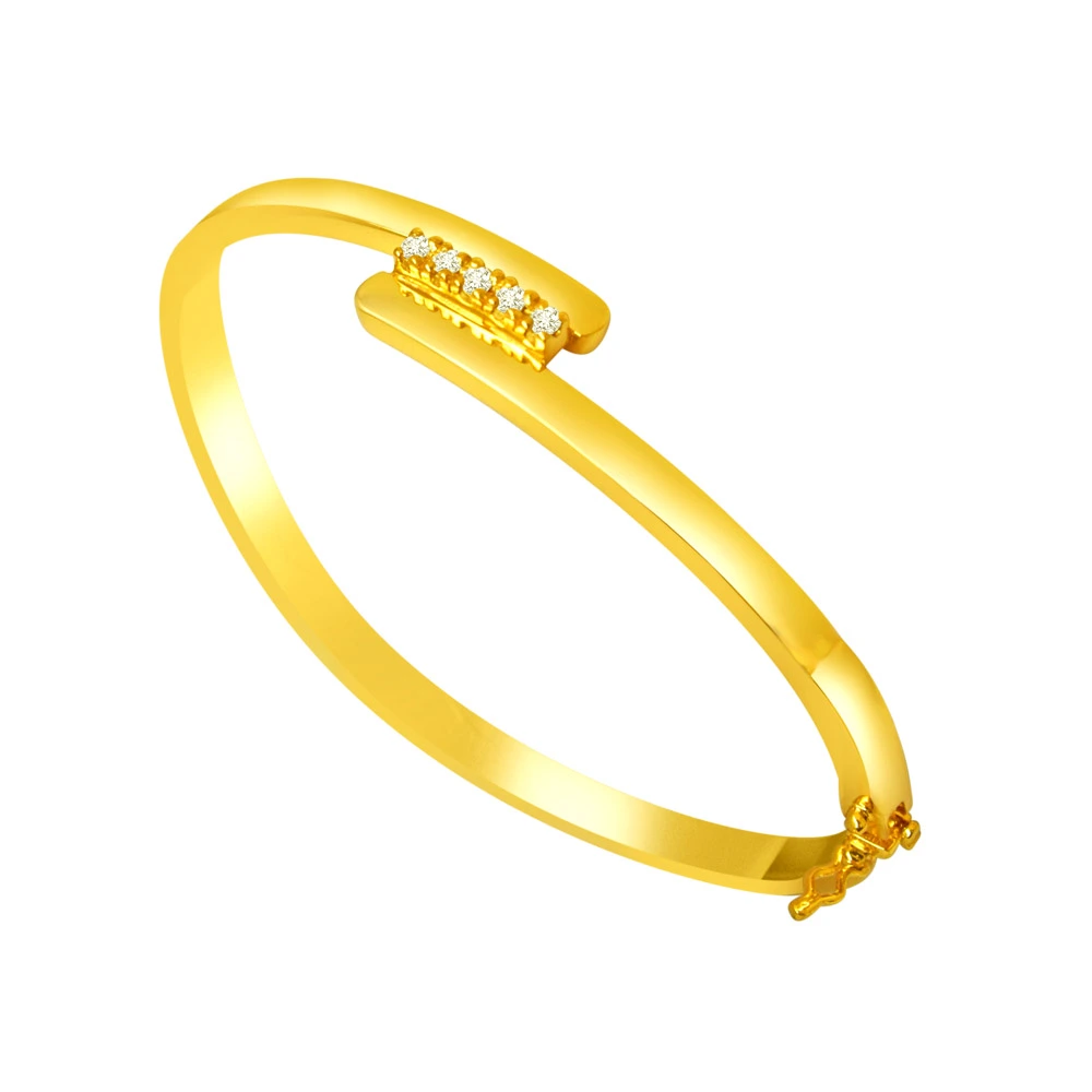 Elegance Unveiled: The Radiant Diamond Whisper Bracelet (SLBR6)