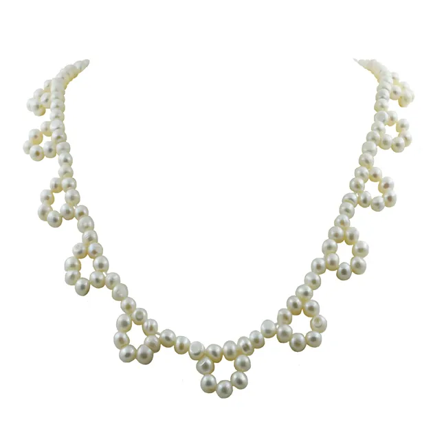 Step Into the Spotlight: The Freshwater Pearl Necklace That’s Turning Heads (SN1069)