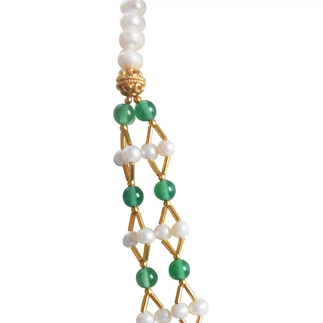 A Harmonious Blend of Elegance: Real Button Pearl & Green Onyx Necklace