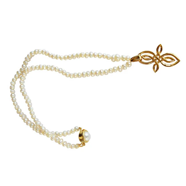 Graceful Sophistication: Real Freshwater Pearl Pendant Necklace