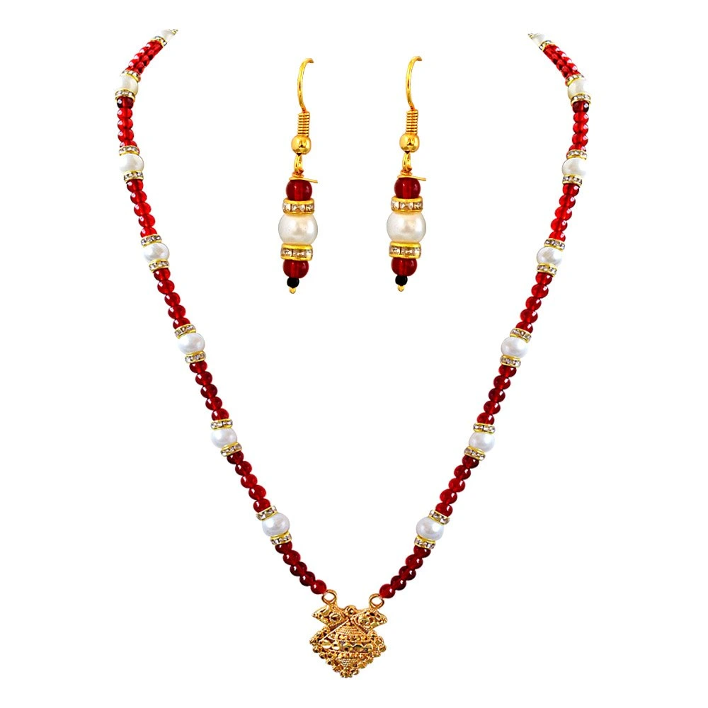 Geometrical Shaped Gold Plated Pendant, Red Stone & Shell Pearl Necklace Earring Set (SN695)