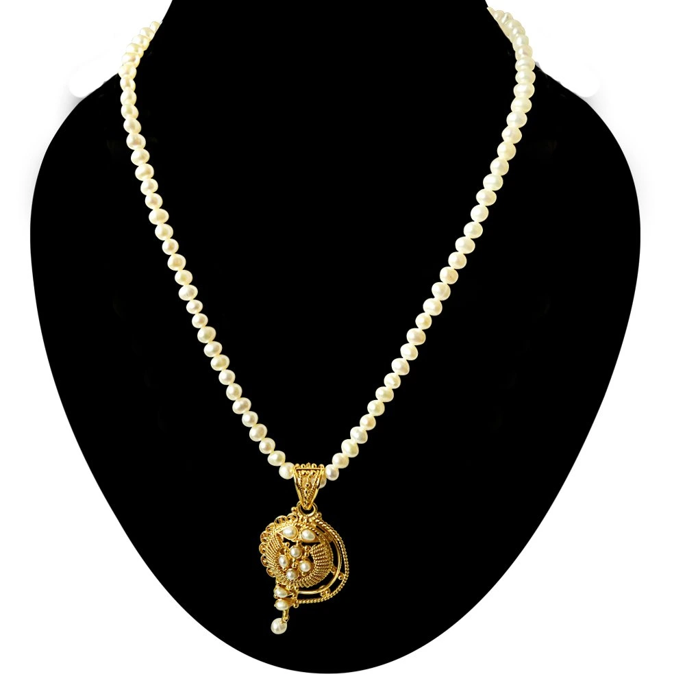 Gold Plated Pendant with Single Line Real Pearl Necklace for Women (SN795)