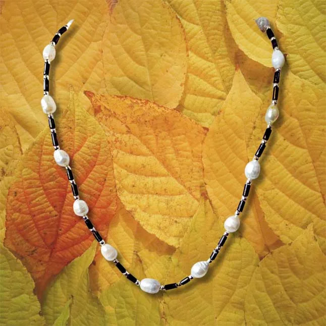 Trendy Black Onyx Pipes, Silver Plated Beads and Freshwater Pearl Necklace for Women (SN935)